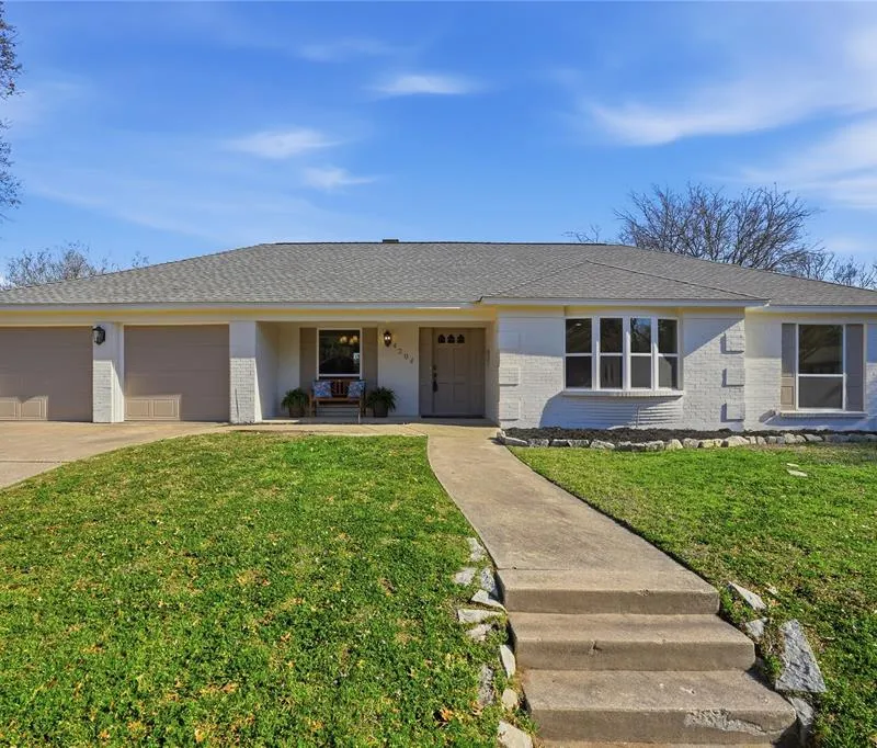 4204 Galway Avenue, Fort Worth TX 76109
