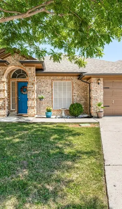 1024 Kingsley Drive, Saginaw TX 76179