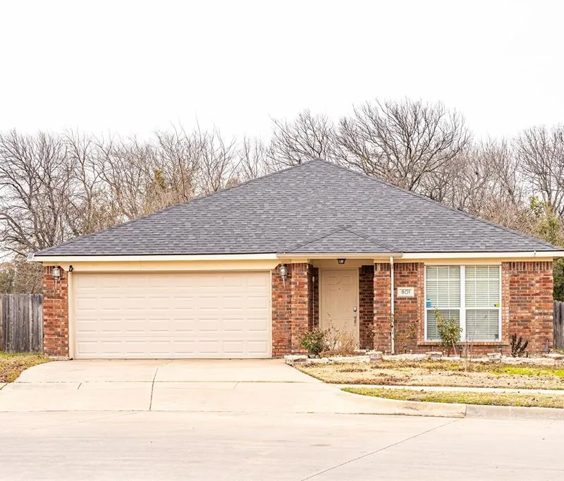 801 Deedee Creek Drive, Euless TX 76040