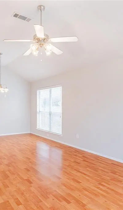 801 Deedee Creek Drive, Euless TX 76040 - Photo 5