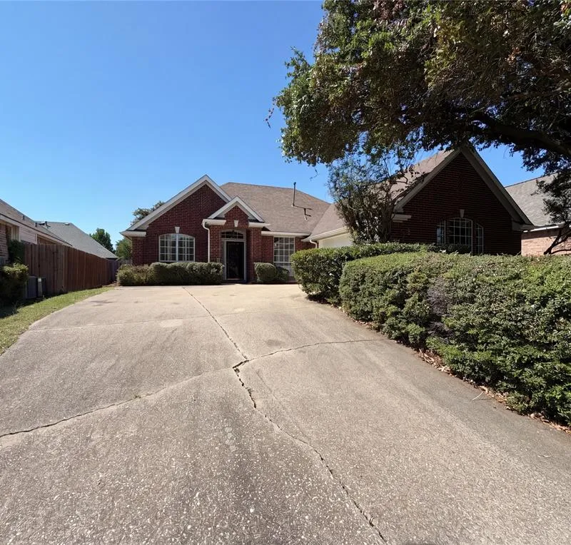 2817 Ingram Drive, Grand Prairie TX 75052