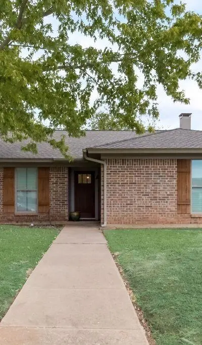 1225 Augusta Road, Benbrook TX 76126