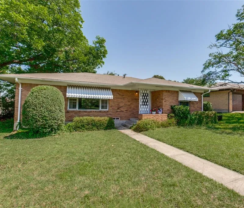 301 Hillcrest Avenue, Richardson TX 75081
