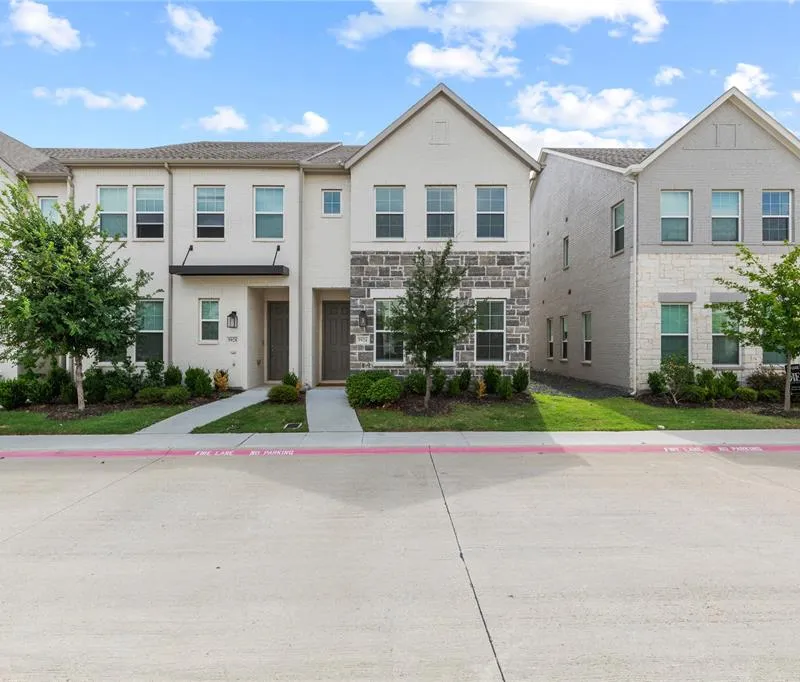 9924 Hennings Street, Irving TX 75063