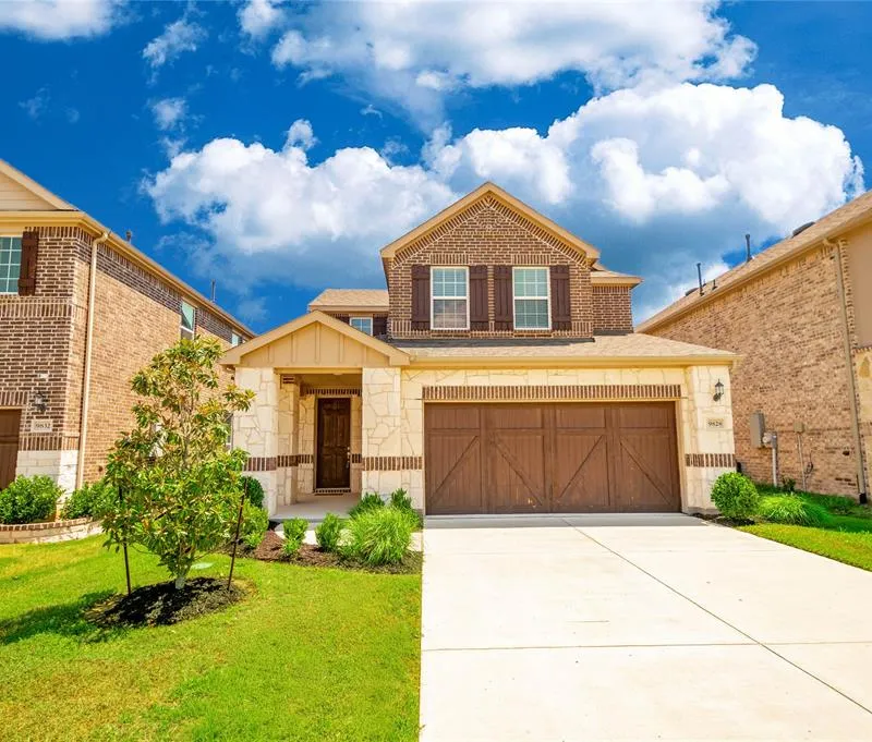 9828 Michael Irvin Street, Irving TX 75063