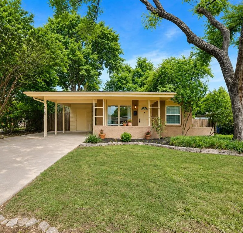 6723 Santa Anita Drive, Dallas TX 75214