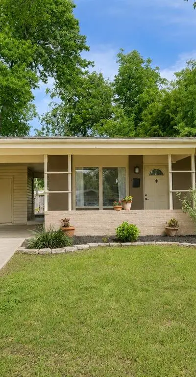 6723 Santa Anita Drive, Dallas TX 75214 - Photo 2