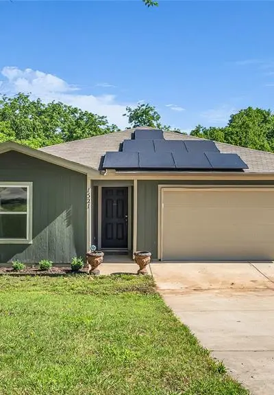1521 W Gandy Street, Denison TX 75020
