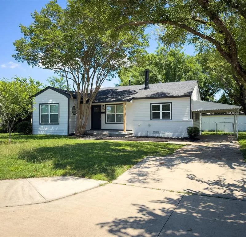 2324 Brockbank Drive, Irving TX 75062
