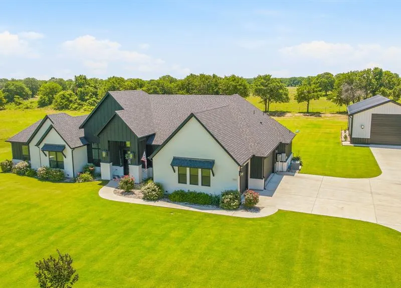 2016 Sonora Way, Poolville TX 76487
