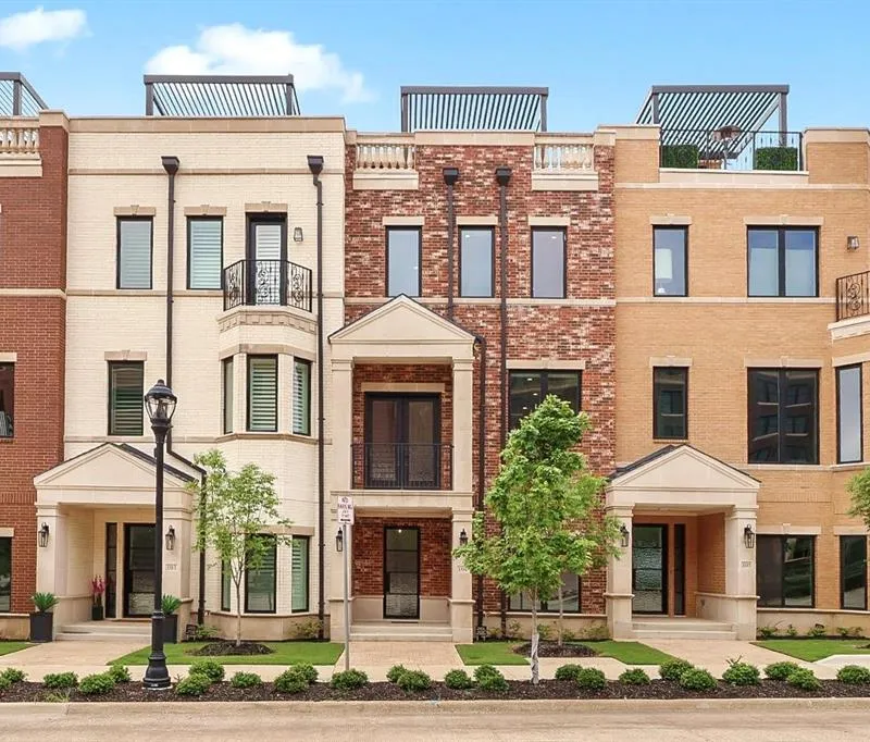218 E Dallas Road # 104, Grapevine TX 76051