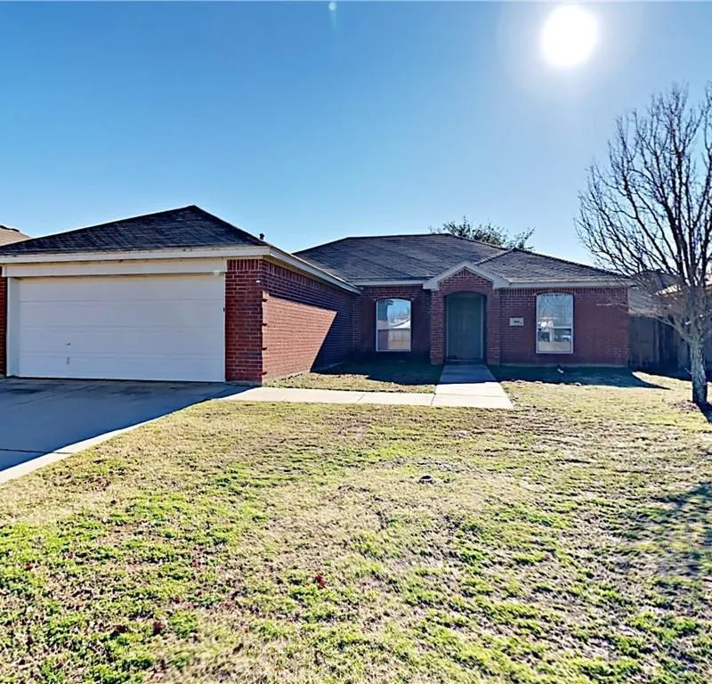 960 Crowder Drive, Crowley TX 76036