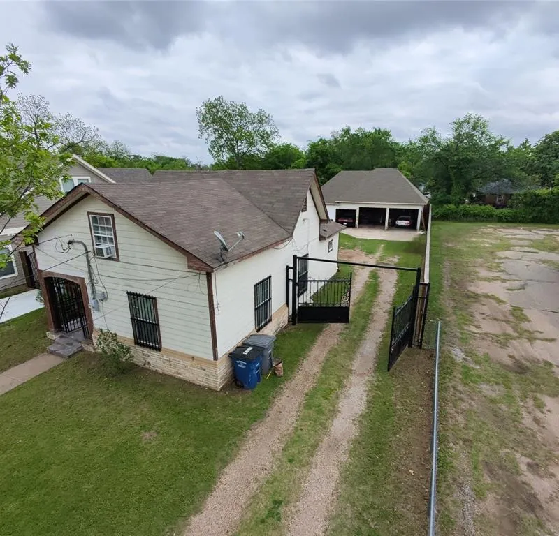 2210 Eugene Street, Dallas TX 75215