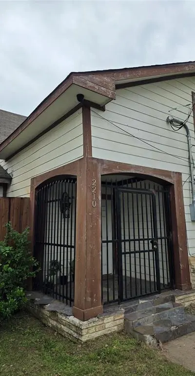 2210 Eugene Street, Dallas TX 75215 - Photo 5