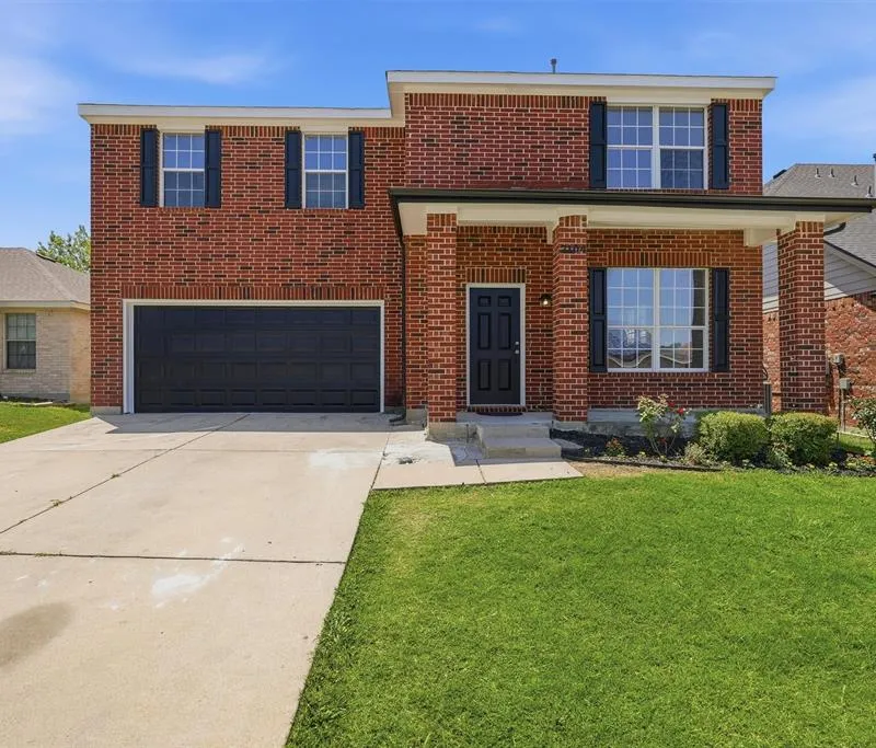 7104 Starwood Drive, Fort Worth TX 76137