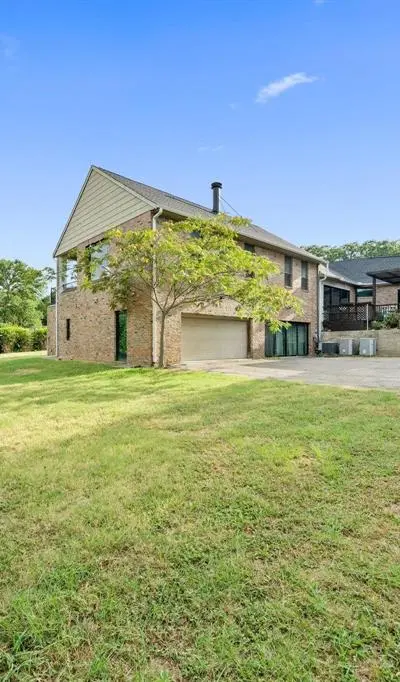 8542 Meadowbrook Drive, Fort Worth TX 76120 - Photo 4