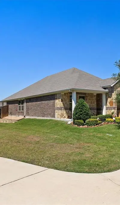 209 Maverick Court, Lavon TX 75166 - Photo 4