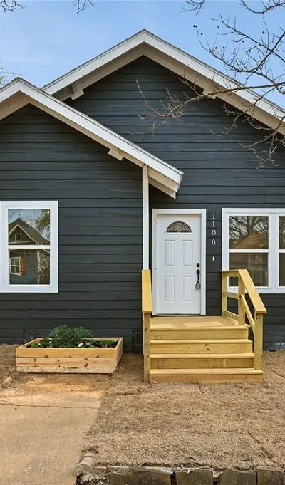 1106 W Chestnut Street, Denison TX 75020