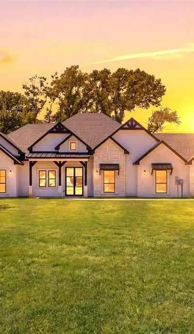 1055 Hidden Oaks Drive, Wills Point TX 75169