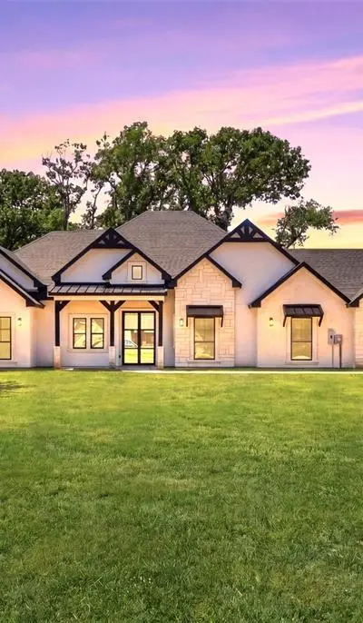1055 Hidden Oaks Drive, Wills Point TX 75169 - Photo 2