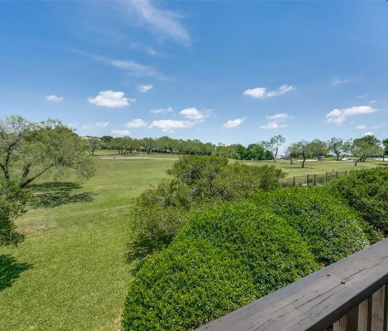 3 Oak Village Court, Trophy Club TX 76262