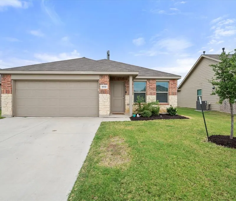8632 Thicket Ridge Street, Fort Worth TX 76123