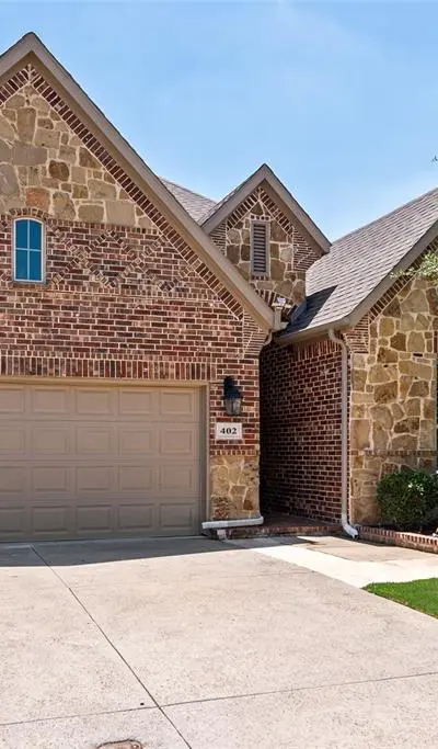 402 Ridgewood Drive, Lewisville TX 75067 - Photo 3