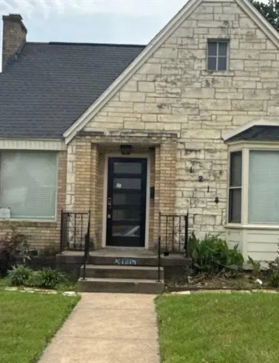 1214 E Waco Avenue, Dallas TX 75216