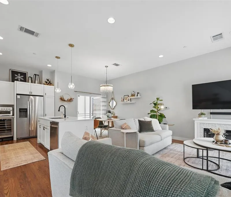 2280 N Fitzhugh Avenue # 30, Dallas TX 75204