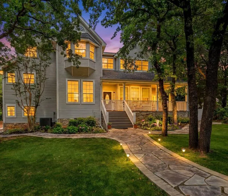 1606 Treehouse Lane N, Keller TX 76262