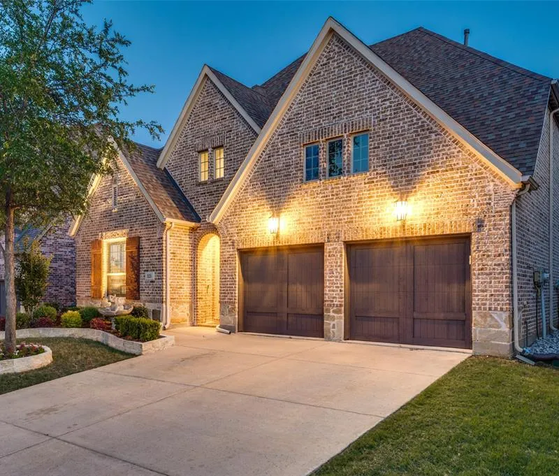 321 Park Hill Lane, Grapevine TX 76051