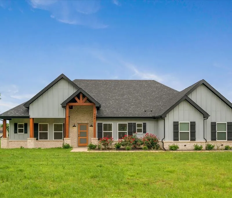 800 County Road 4108, Greenville TX 75401