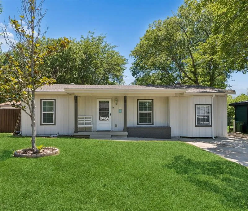 6642 Onyx Drive N, North Richland Hills TX 76180