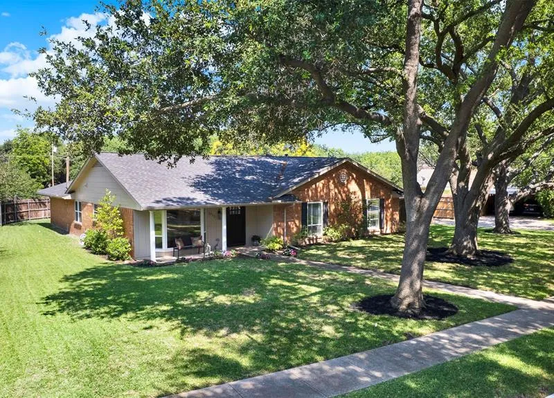 2712 Forest Grove Drive, Richardson TX 75080