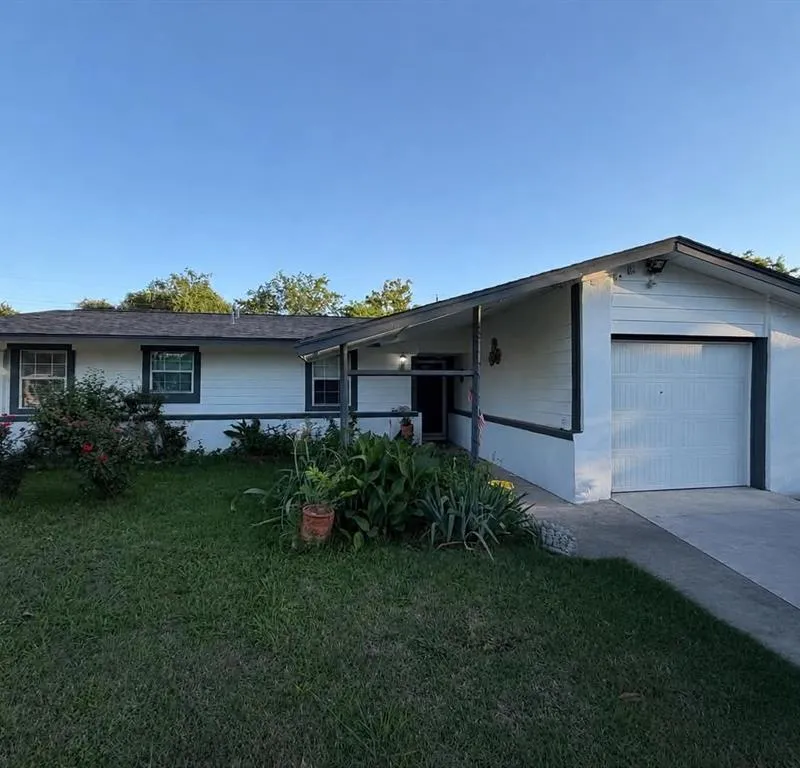 1826 Burning Tree Lane, Carrollton TX 75006