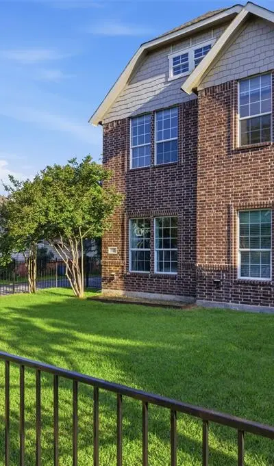612 W 8th Street, Dallas TX 75208 - Photo 3