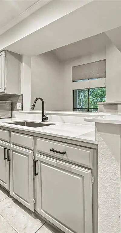 5840 Spring Valley Road # 602, Dallas TX 75254 - Photo 2