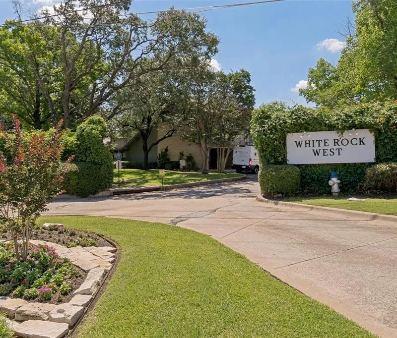 7452 E Northwest Highway # 123, Dallas TX 75231