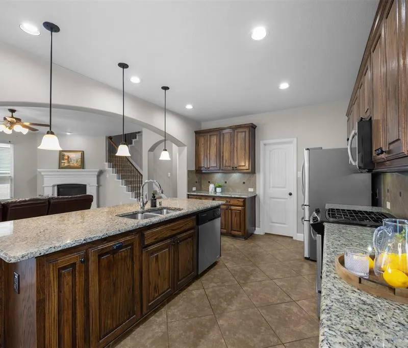 1220 King George Lane, Savannah TX 76227