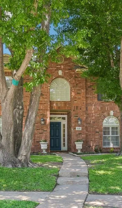 828 Lakeview Court, Coppell TX 75019