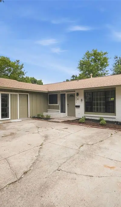 8034 Greenhollow, Dallas TX 75240 - Photo 2