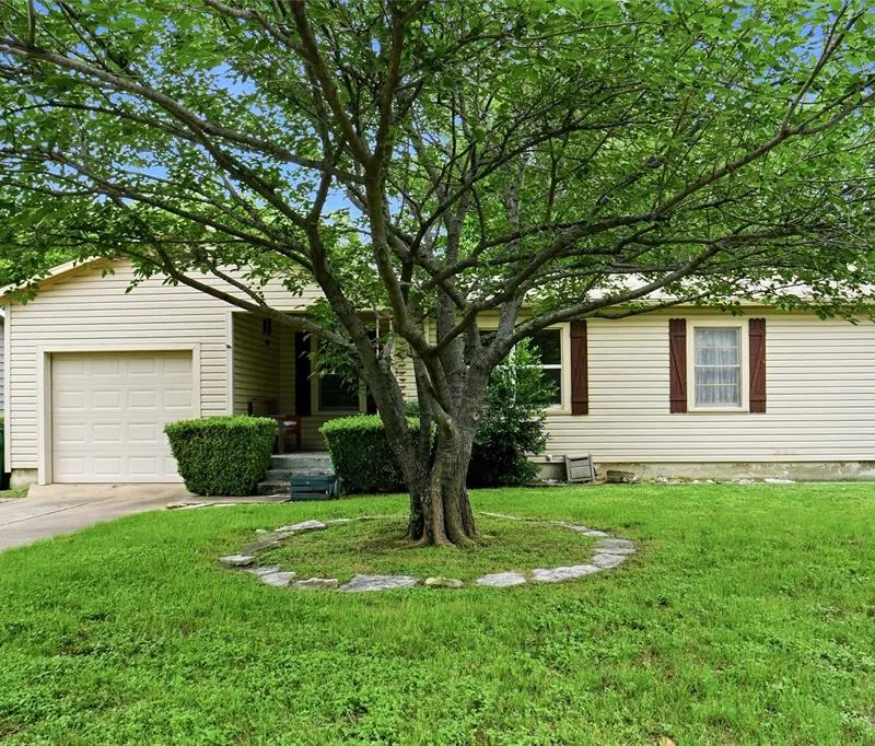 3204 Edith Lane, Haltom City TX 76117