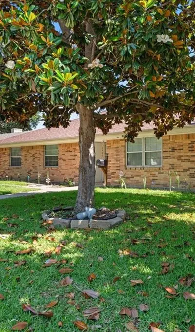 2400 Douglas Avenue, Irving TX 75062