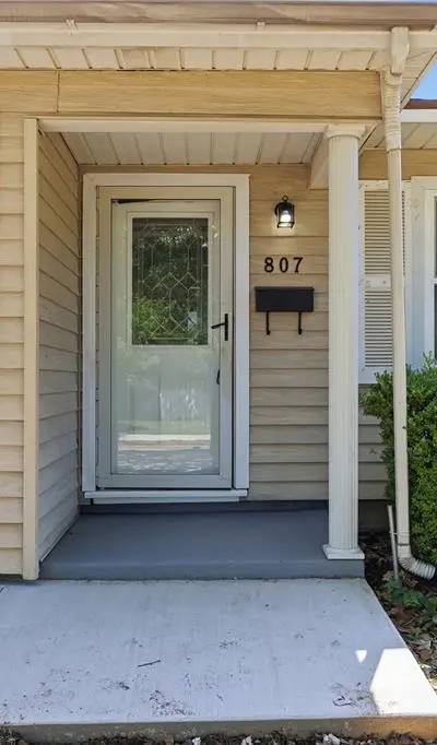 807 Highland Drive, Arlington TX 76010 - Photo 2