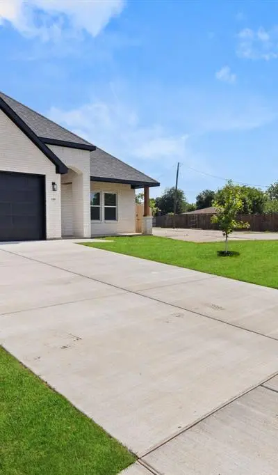 4406 Baylor Street, Fort Worth TX 76119 - Photo 3