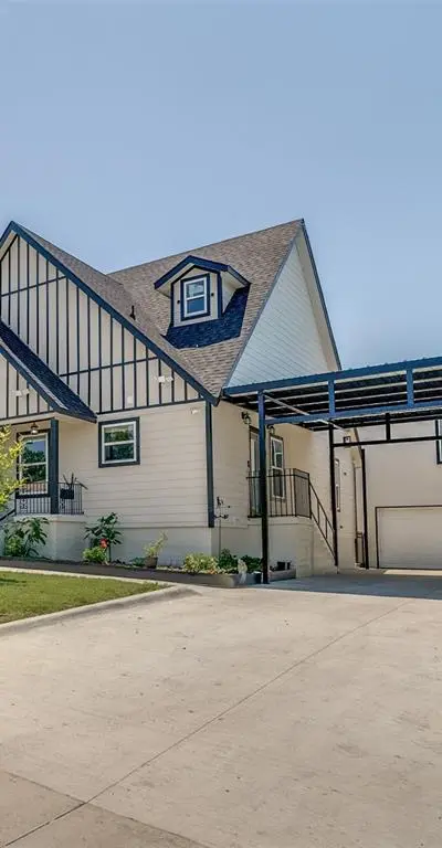 2666 Burton Avenue, Fort Worth TX 76105 - Photo 2