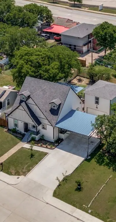 2666 Burton Avenue, Fort Worth TX 76105 - Photo 4
