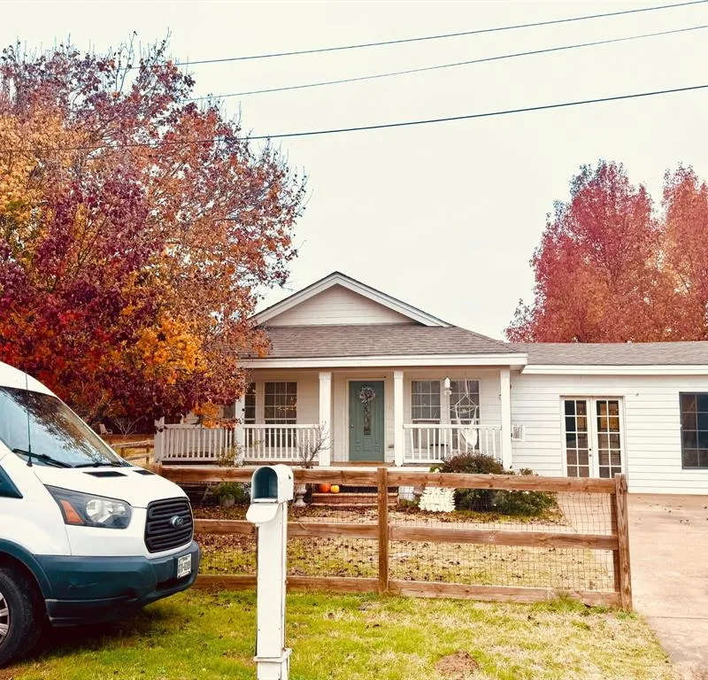 3814 Middlefield Road, Dallas TX 75253