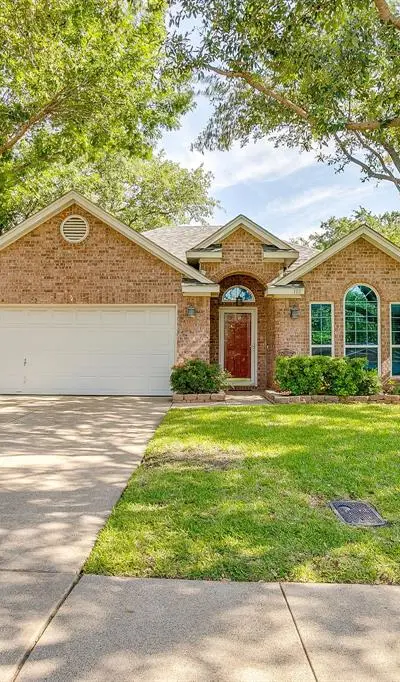 108 Hollywood Boulevard, Euless TX 76040