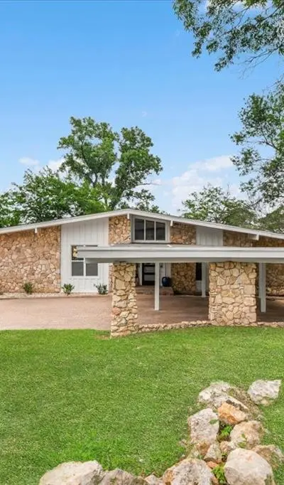 1905 Dakar Road E, Fort Worth TX 76116